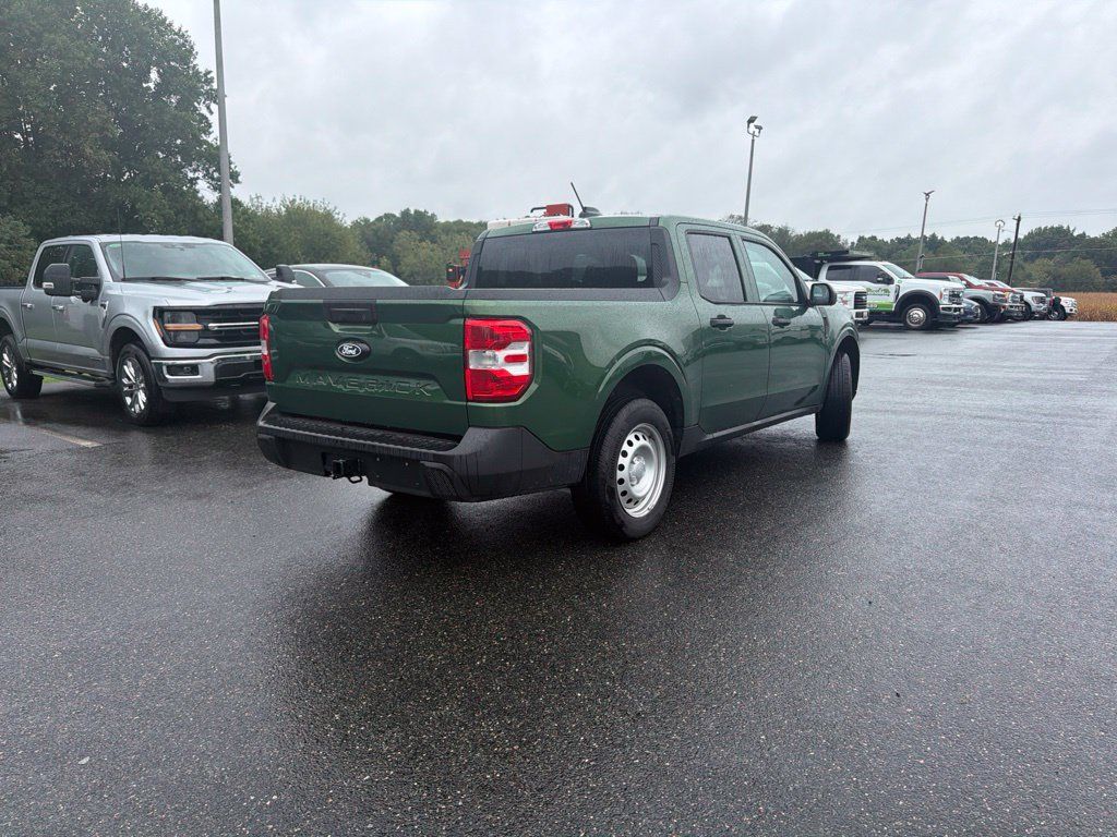 Used 2025 Ford Maverick XL w/ Equipment Group 101A AWD/4WD image 9