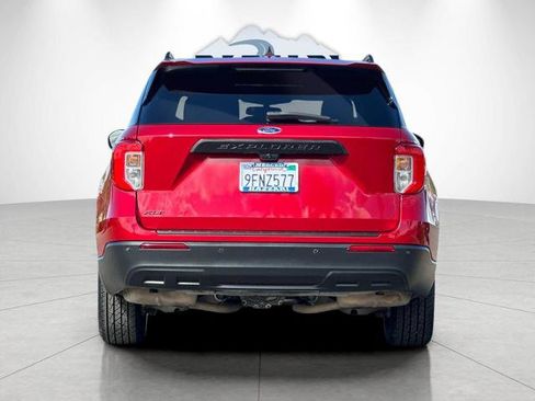 Certified 2023 Ford Explorer XLT RWD image 4