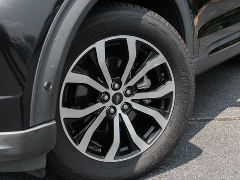Used 2020 Ford Explorer ST AWD/4WD image 2