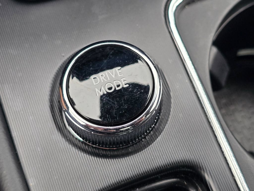 Used 2025 Lincoln Corsair Reserve AWD/4WD image 10