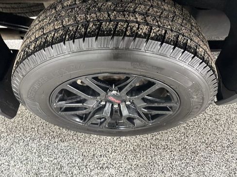 Used 2021 GMC Sierra 1500 Elevation image 21