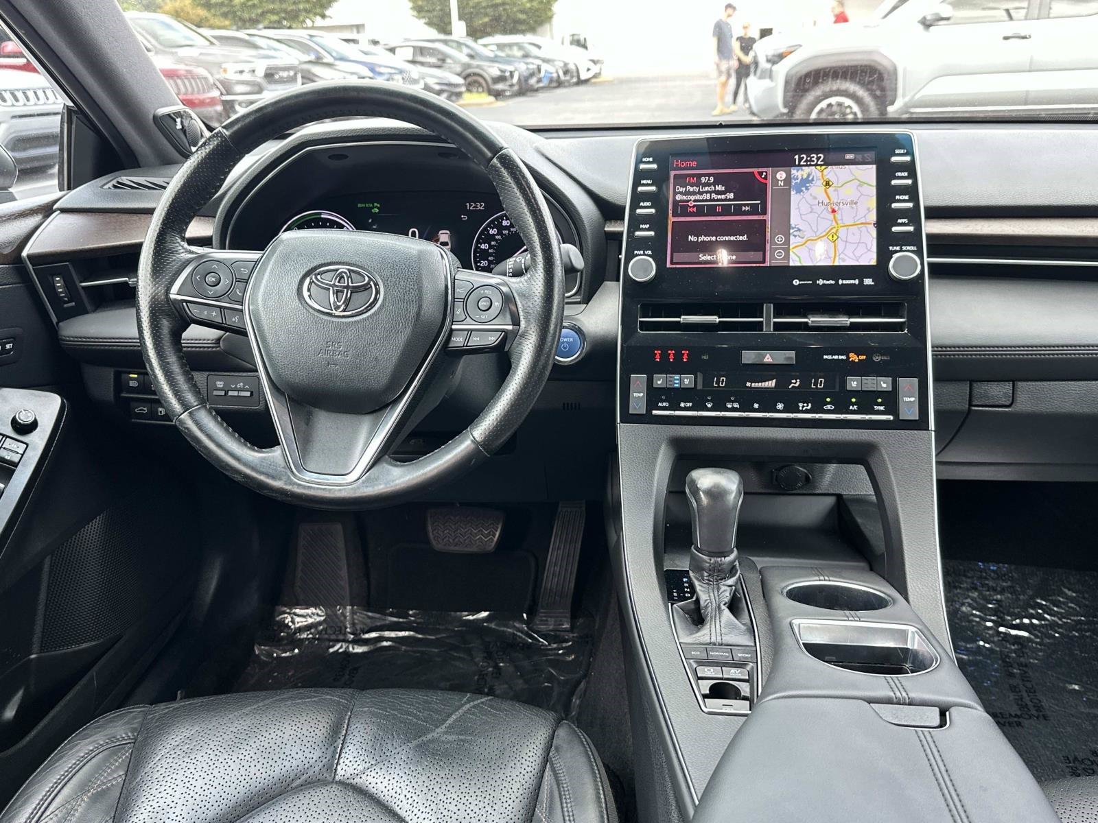 Used 2021 Toyota Avalon Limited w/ Advanced Safety Package FWD image 14