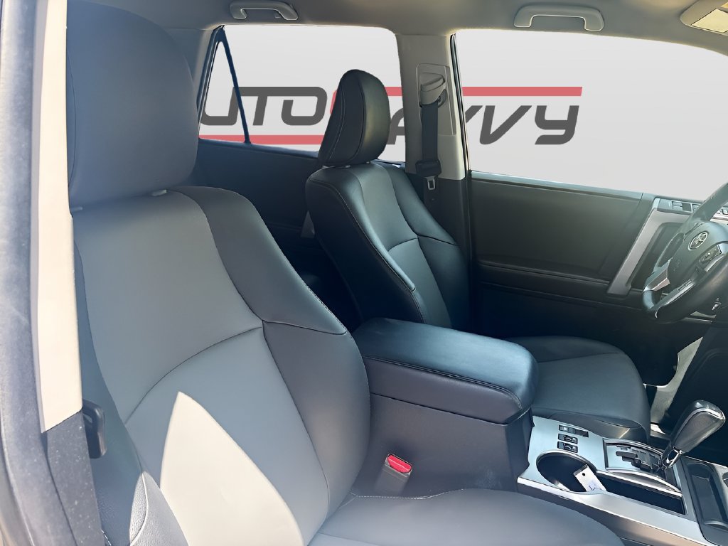 Used 2024 Toyota 4Runner SR5 Premium AWD/4WD image 26