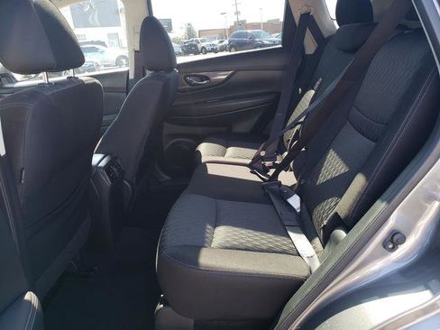 Used 2018 Nissan Rogue SV w/ Sun & Sound Touring Package image 12