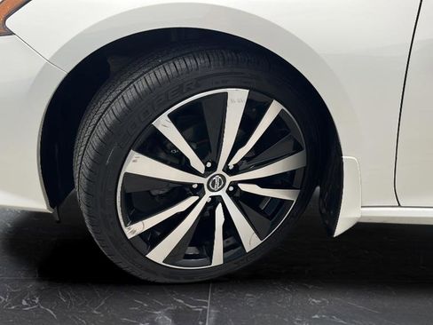 Used 2020 Nissan Altima 2.5 Platinum AWD/4WD image 35