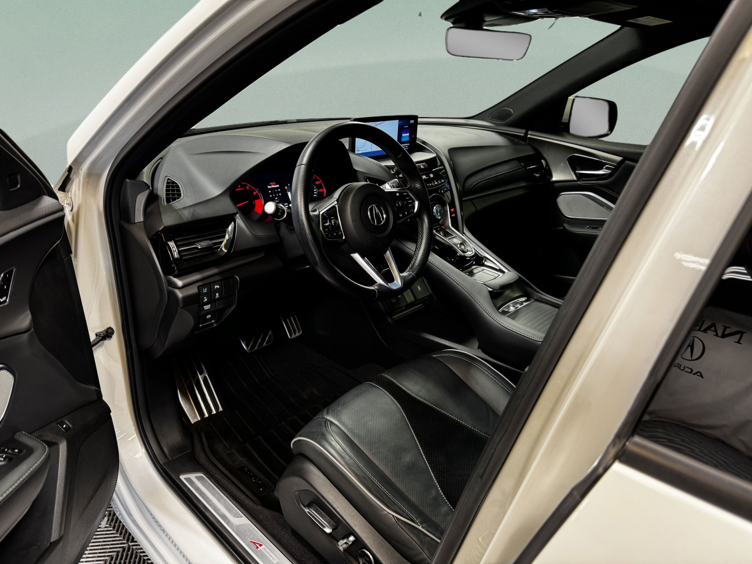 Used 2020 Acura RDX w/ Advance Package FWD image 9