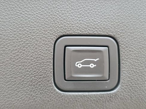 Certified 2023 Cadillac Escalade Premium Luxury w/ Performance Package AWD/4WD image 30