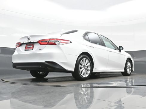 Used 2019 Toyota Camry LE w/ Convenience Package FWD image 30