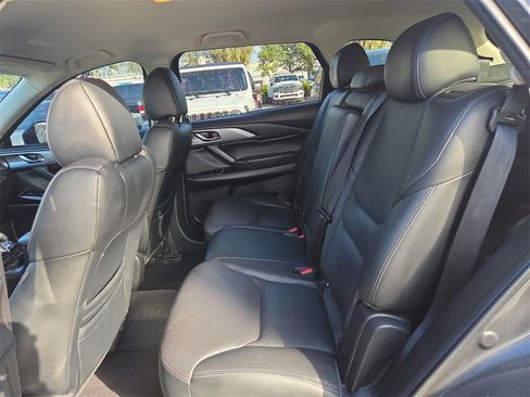 Used 2021 MAZDA CX-9 Touring image 18