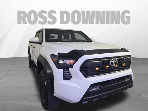 Used 2024 Toyota Tacoma TRD Off-Road AWD/4WD image 3