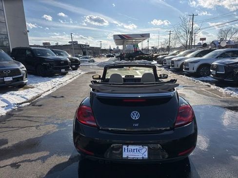 Used 2015 Volkswagen Beetle TDI image 12