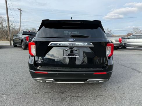 Used 2021 Ford Explorer XLT w/ Equipment Group 202A image 5