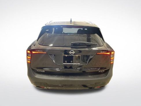 Certified 2025 Nissan Kicks SV w/ SV Premium Package image 28