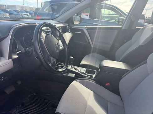 Used 2018 Toyota RAV4 XLE w/ Convenience Package image 14
