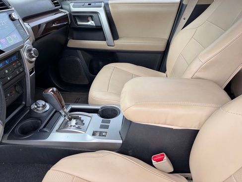 Used 2014 Toyota 4Runner Limited AWD/4WD image 12