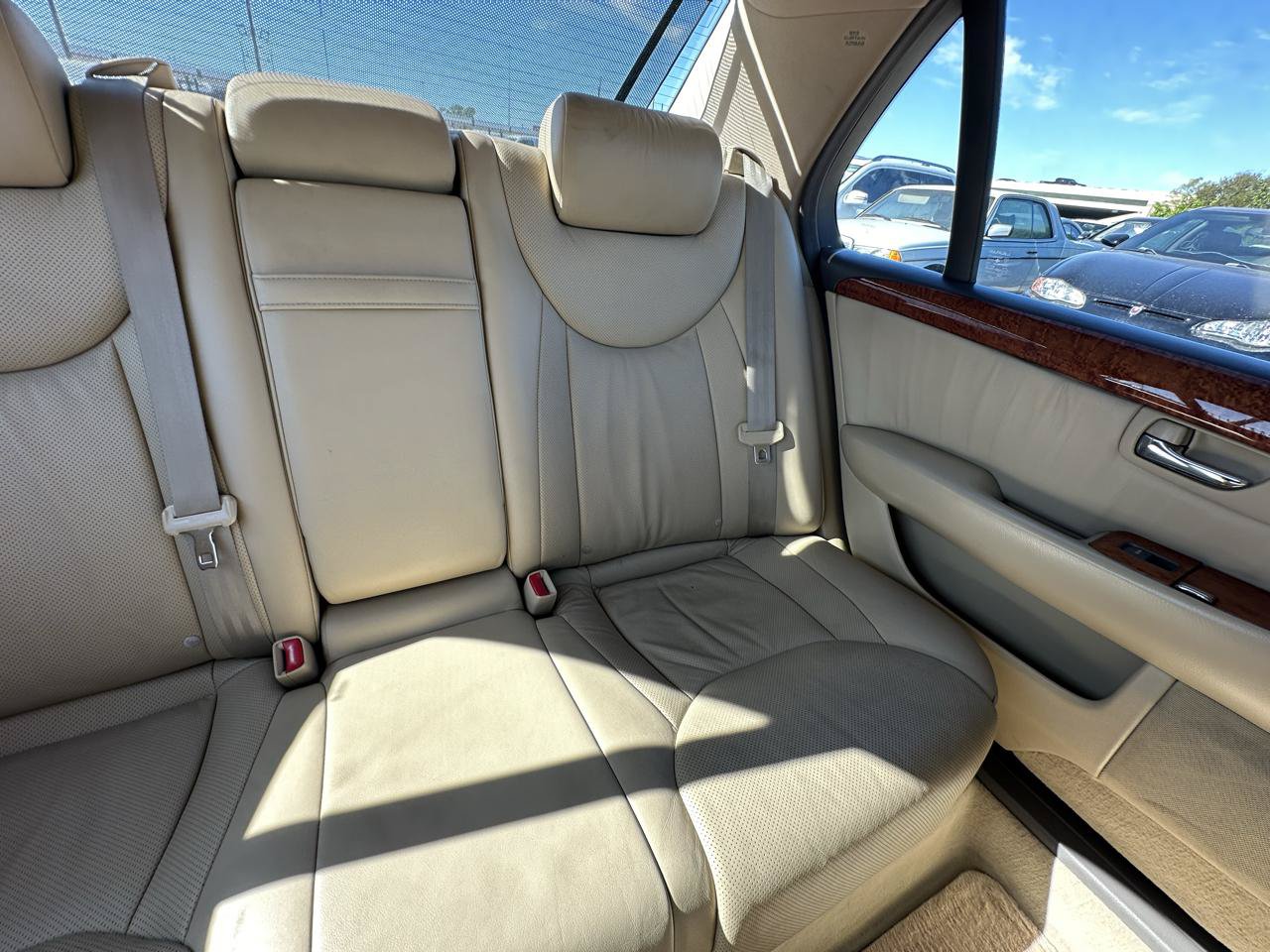Used 2006 Lexus LS 430 w/ Modern Luxury Pkg RWD image 29