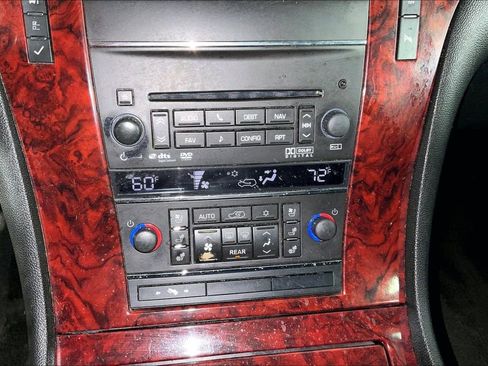 Used 2013 Cadillac Escalade Luxury image 33