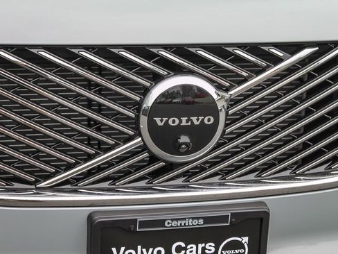 New 2026 Volvo XC90 T8 Ultra w/ Protection Package Premier AWD/4WD image 5
