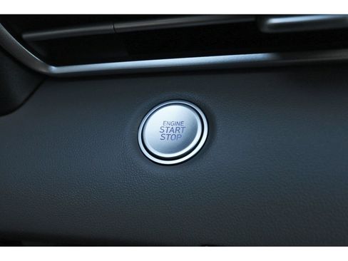 Certified 2025 Hyundai Elantra Sport FWD image 28