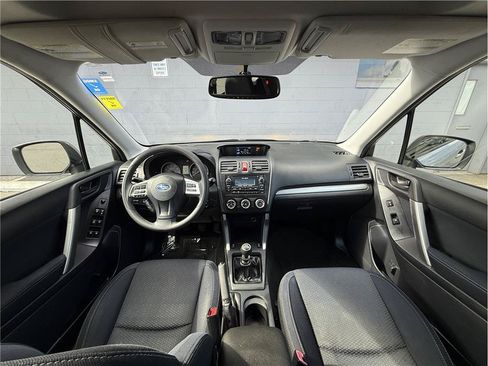Used 2015 Subaru Forester 2.5i Premium AWD/4WD image 17