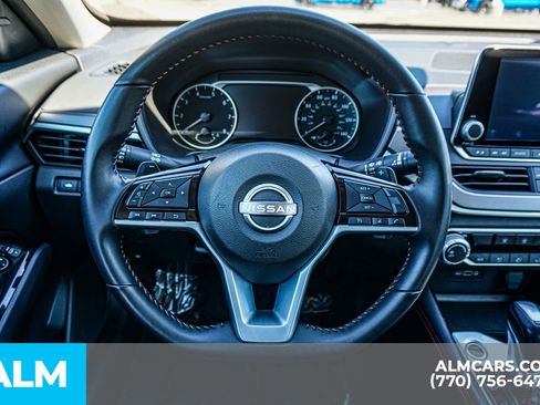 Used 2025 Nissan Altima 2.5 SR FWD image 30