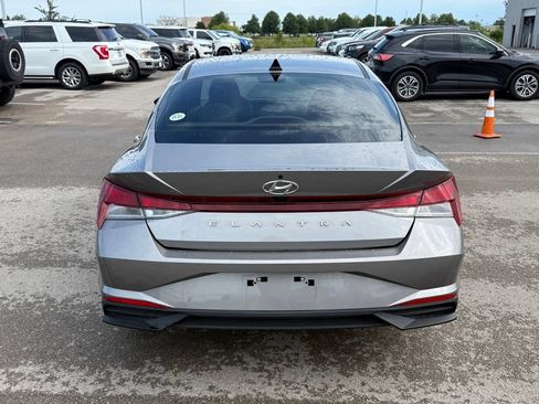 Used 2023 Hyundai Elantra SEL FWD image 18