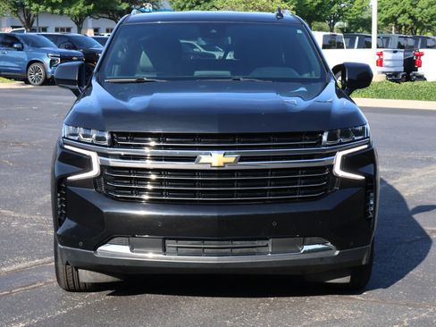 Used 2024 Chevrolet Suburban LT AWD/4WD image 31