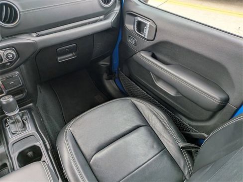 Certified 2022 Jeep Gladiator Overland w/ Popular Equipment Package image 18