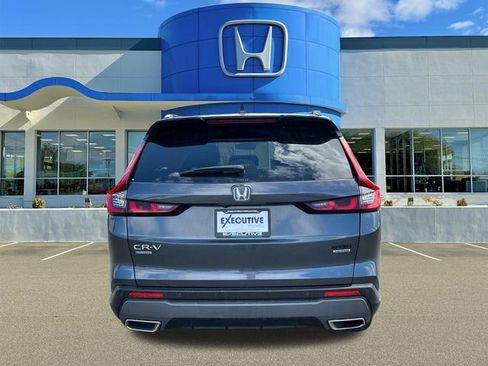 Used 2025 Honda CR-V Sport Touring image 3