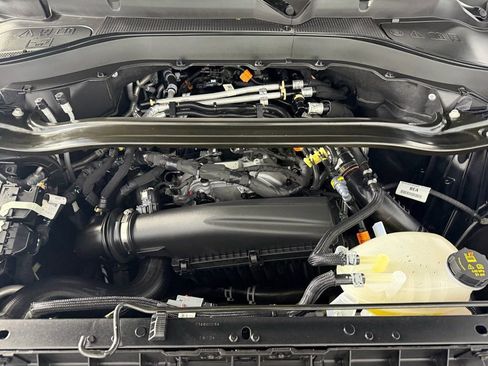 Used 2025 Ford Explorer ST-Line image 36