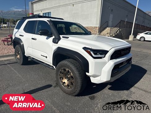 Used 2025 Toyota 4Runner Trailhunter AWD/4WD image 6