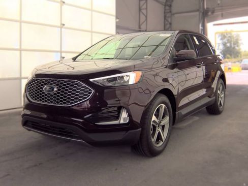Used 2024 Ford Edge SEL w/ Convenience Package AWD/4WD image 2