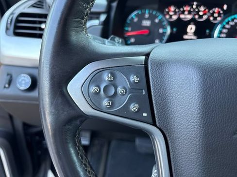 Used 2017 Chevrolet Suburban Premier RWD image 40