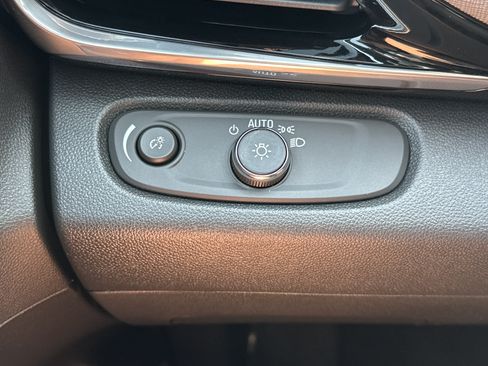 Used 2024 Buick Envista Sport Touring FWD image 29
