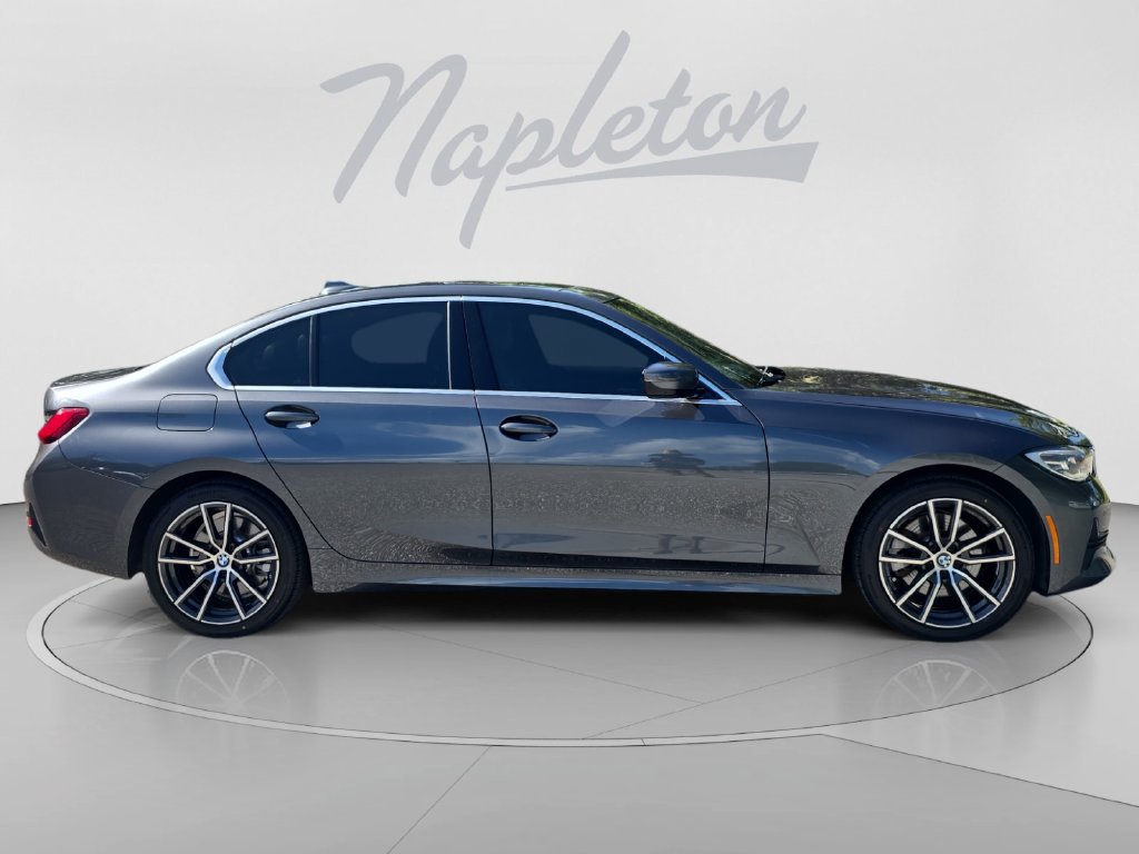 Used 2022 BMW 330i Sedan w/ Premium Package 2 RWD image 7