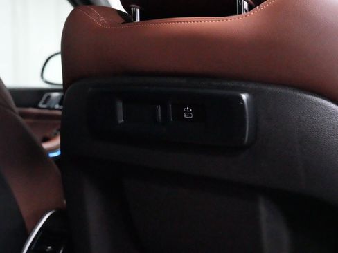 Used 2023 BMW X5 xDrive40i w/ M Sport Package image 13