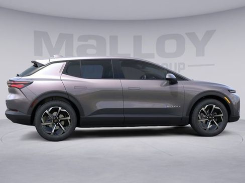 New 2026 Chevrolet Equinox EV LT image 5