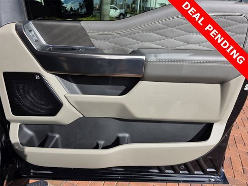 Used 2025 Ford F350 Platinum w/ Platinum Plus Package image 42