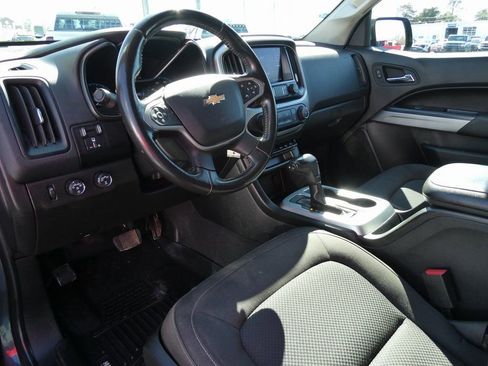 Used 2020 Chevrolet Colorado LT w/ Safety Package AWD/4WD image 22