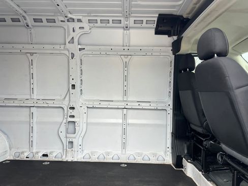 Used 2025 RAM ProMaster 2500 w/ Convenience Group FWD image 30