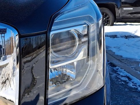 Used 2017 GMC Yukon XL Denali w/ Open Road Package image 9