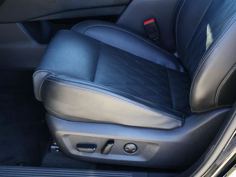 Used 2024 Nissan Rogue Platinum image 15