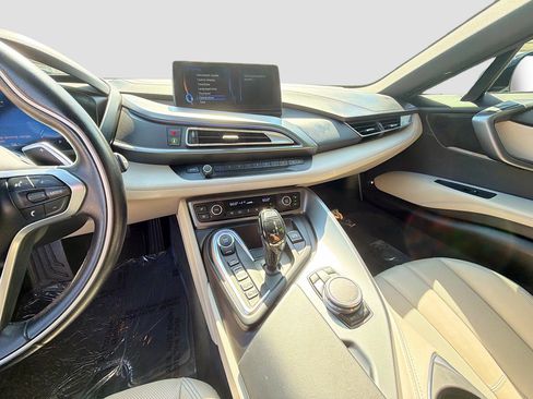 Used 2015 BMW i8 Base image 22