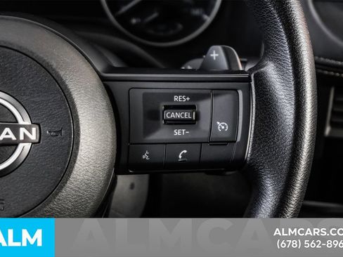 Used 2024 Nissan Rogue S image 27