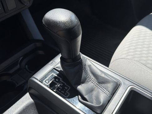 Used 2021 Toyota Tacoma SR AWD/4WD image 22