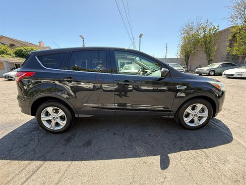 Used 2015 Ford Escape SE FWD image 4