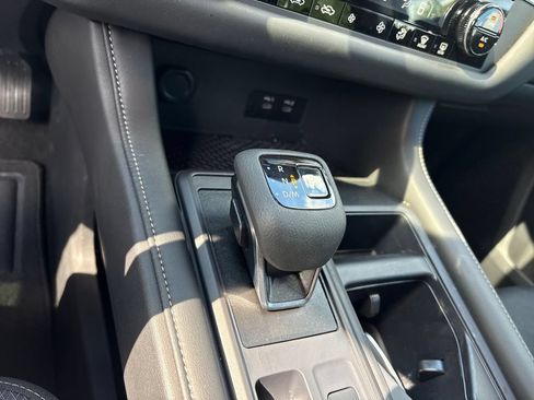 Used 2026 Nissan Pathfinder S FWD image 19