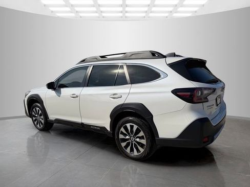 Used 2023 Subaru Outback Limited image 6