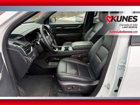 Used 2024 GMC Acadia Elevation image 11