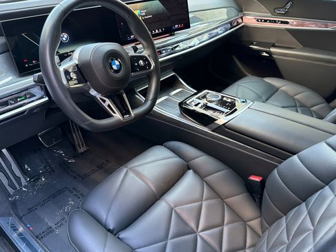 Used 2023 BMW 740i w/ Parking Assistance Package RWD image 9